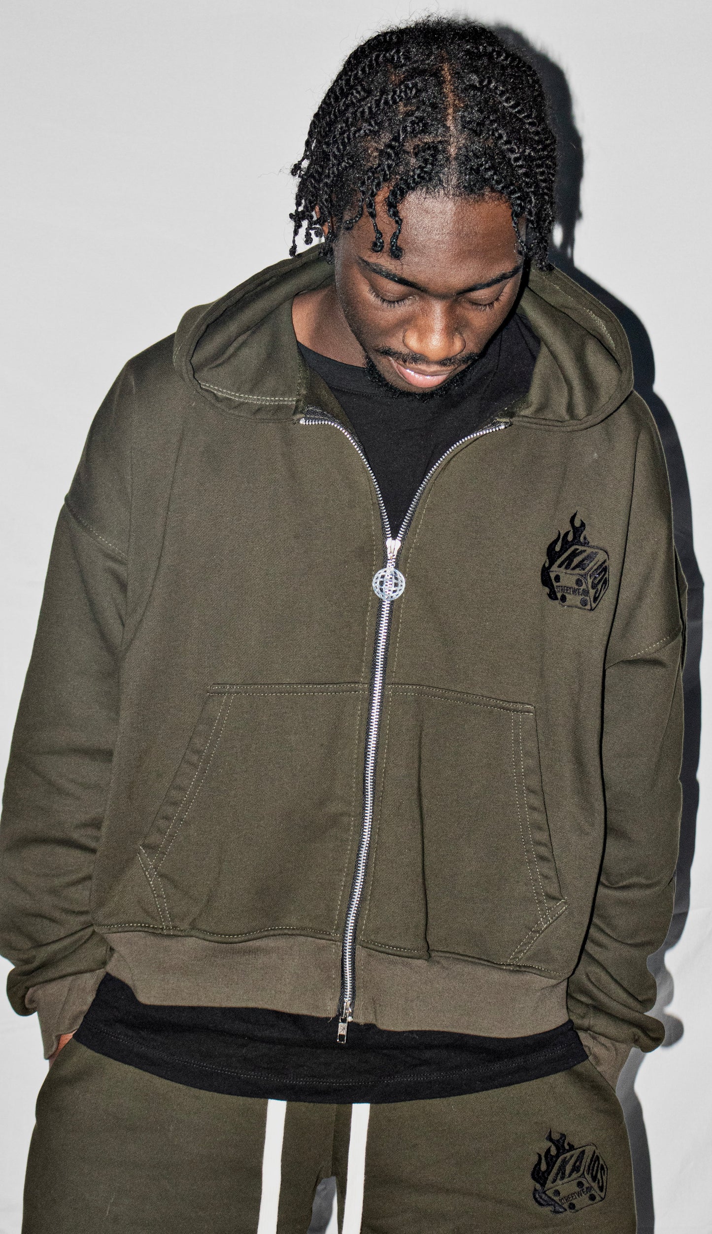 Kaios Streetwear - Matcha fit Khaki Zipped Hoodie
